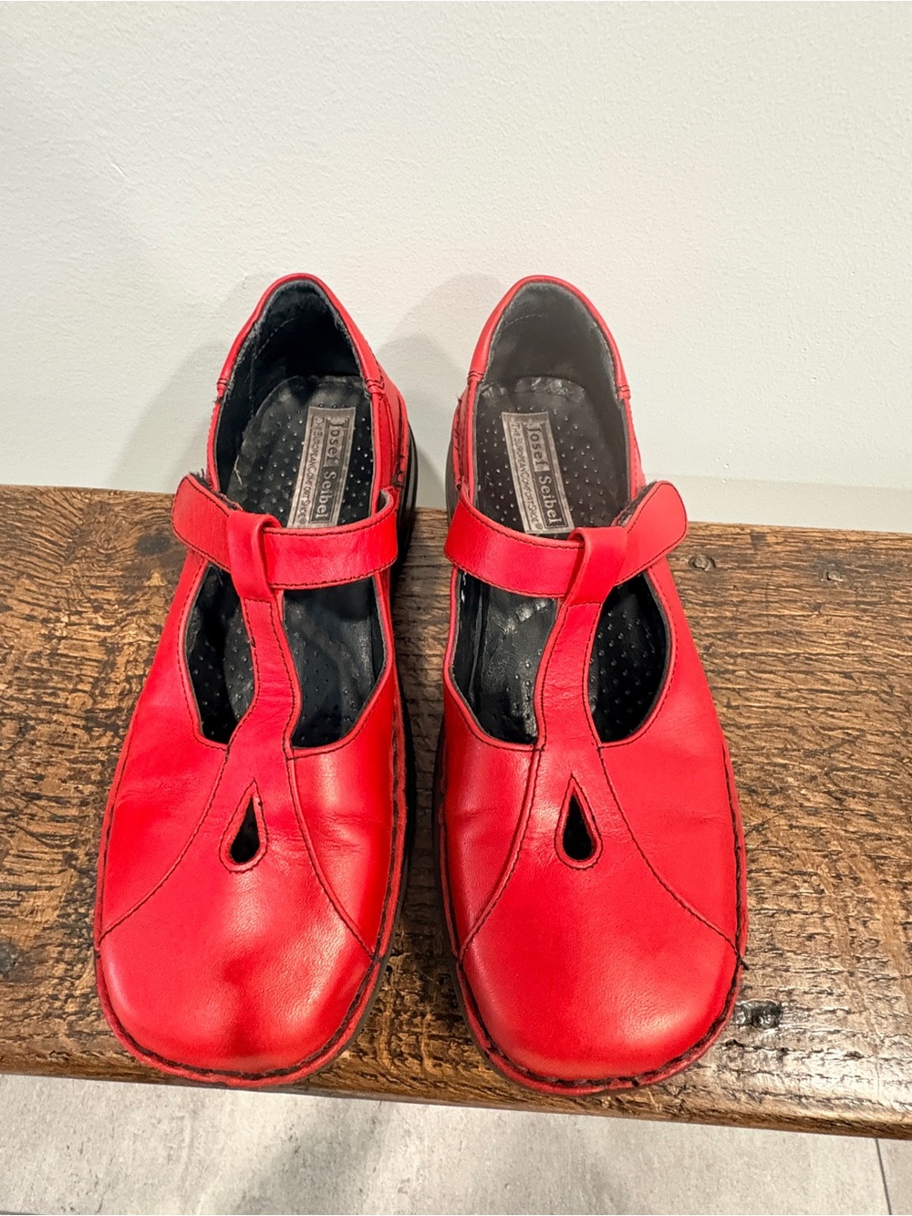 Josef Seibel Red Leather T-Strap Mary Jane Flats Comfort Shoes Size EU 38 US 7